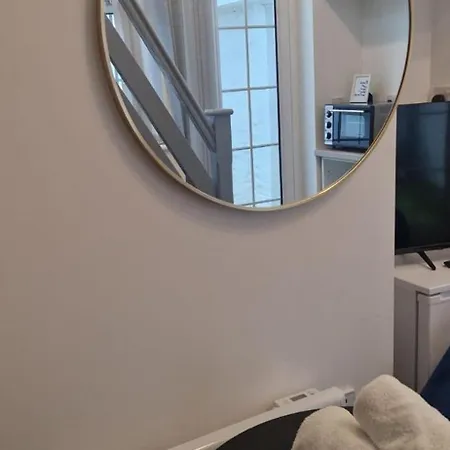 Loft Style-1br-walkinshower-wifi-central 코크