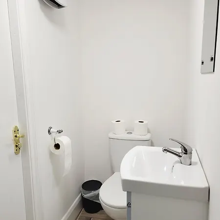 Loft Style-1br-walkinshower-wifi-central *