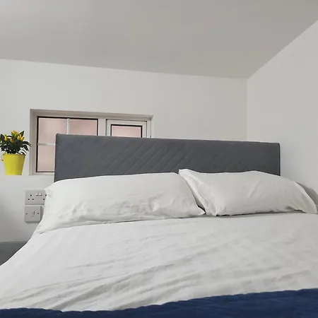 Loft Style-1br-walkinshower-wifi-central Apartamento