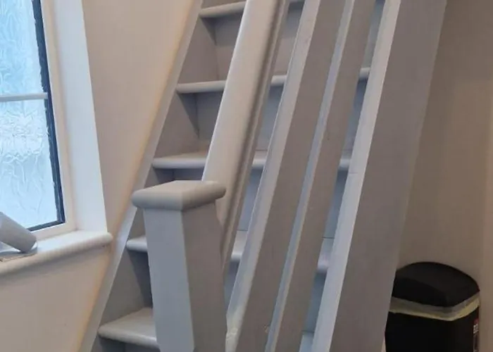 Loft Style-1br-walkinshower-wifi-central דירה