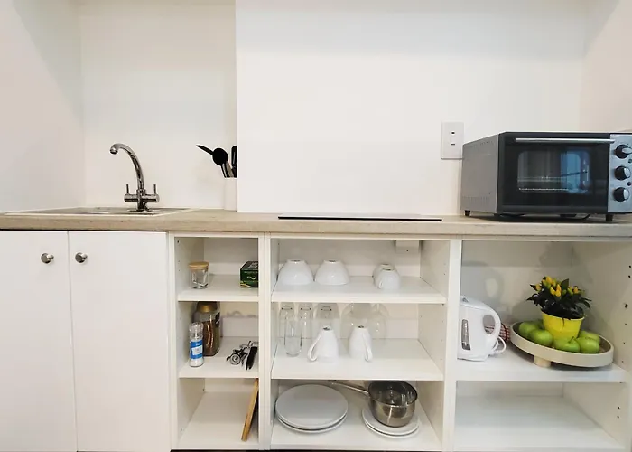 Apartment Loft Style-1br-walkinshower-wifi-central